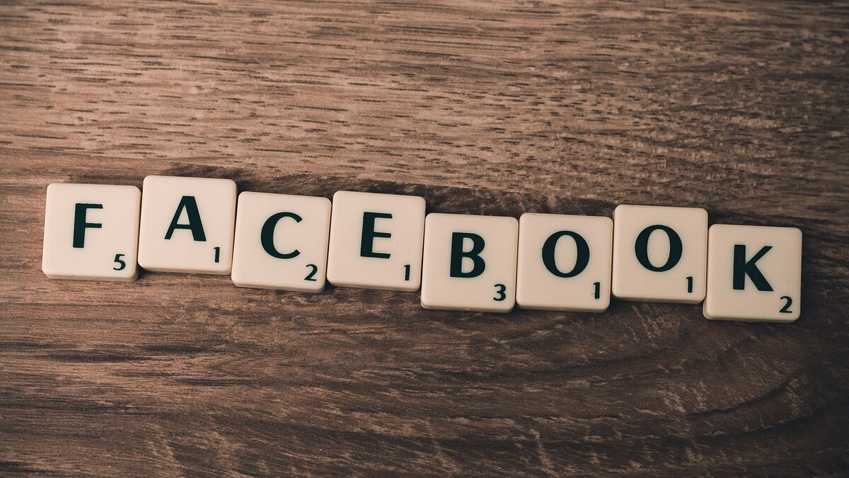 Site internet ou réseaux sociaux : faut-il choisir ?